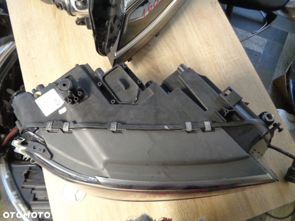 VW TIGUAN 5NA LAMPA PRAWA PRZÓD EUROPA 5NN941081C - 2