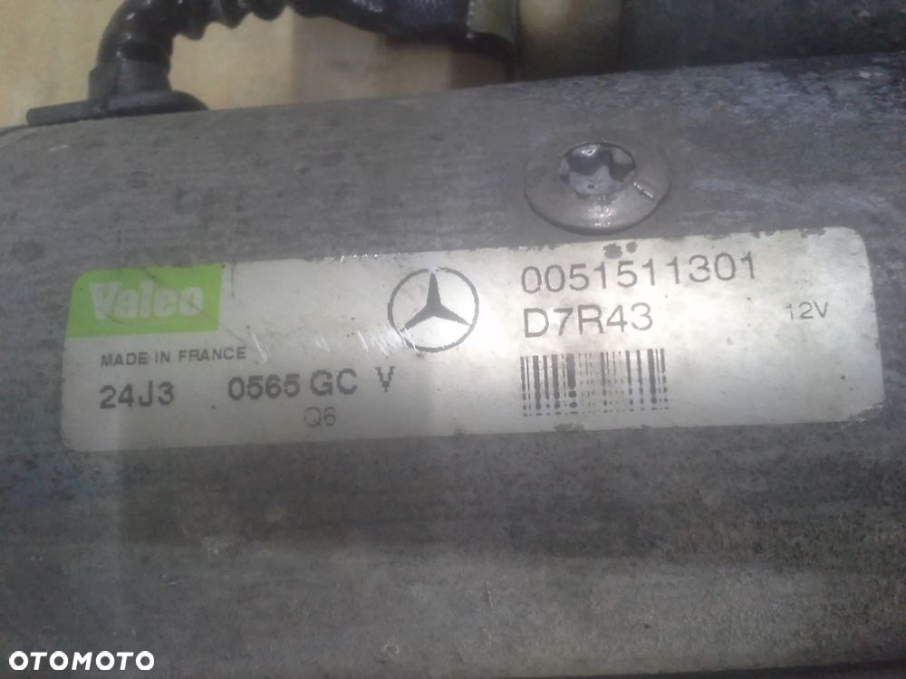 Mercedes Benz 2.2 CDi rozrusznik Valeo D7R43  0051511301 - 3