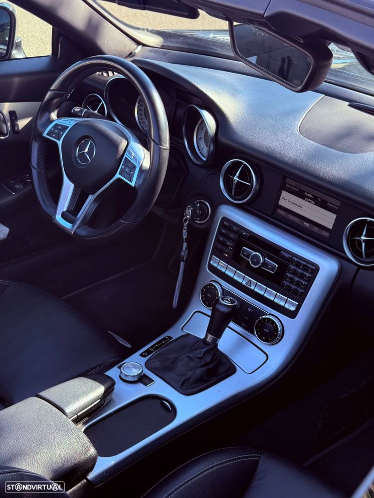 Mercedes-Benz SLK 200 (BlueEFFICIENCY) 7G-TRONIC — fotografia 10