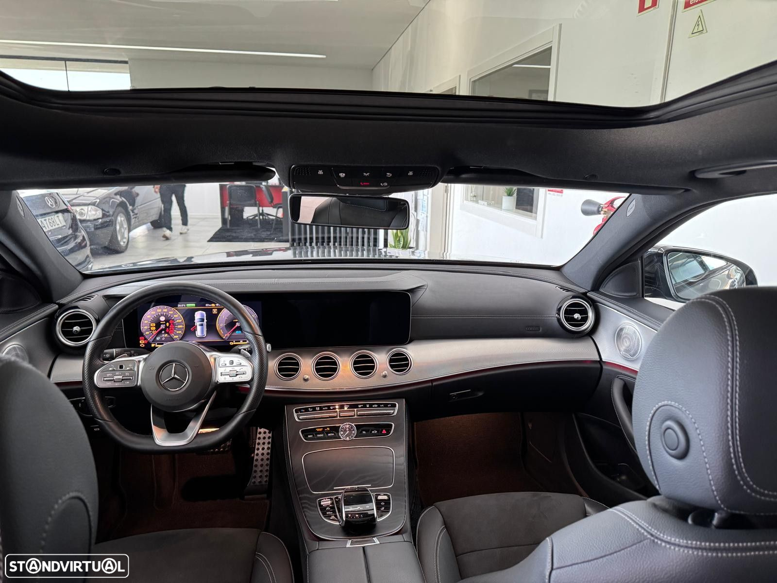 Mercedes-Benz E 300 de AMG Line - 17