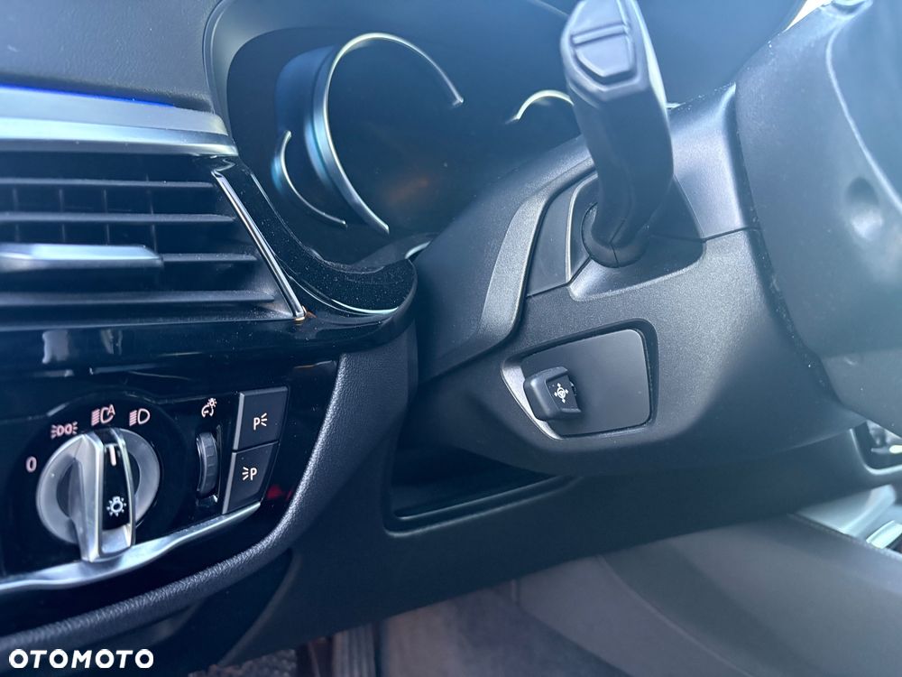 BMW Seria 5 520d Luxury Line - 17