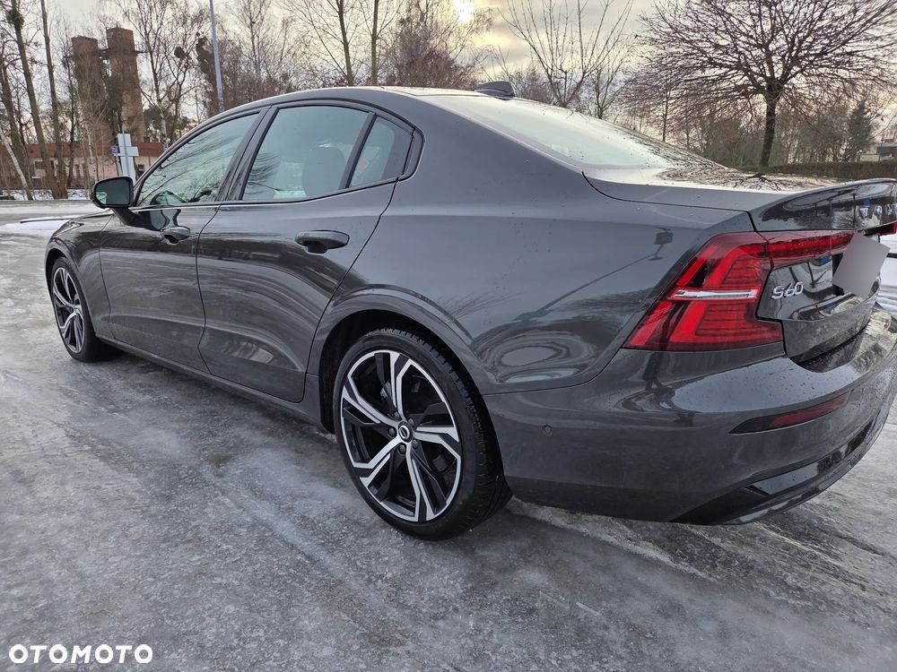 Volvo S60 B5 B AWD Ultimate Dark - 17
