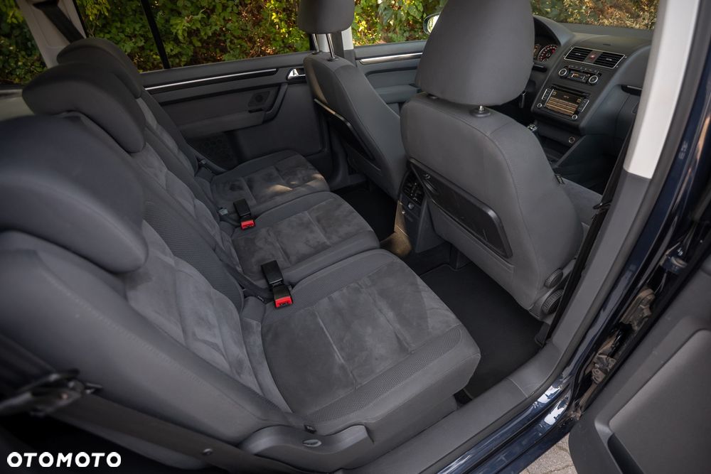 Volkswagen Touran 2.0 TDI Highline - 19