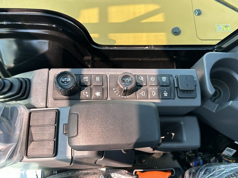 Caterpillar 302.7 CR * FABRYCZNIE NOWA * GWARANCJA 48 MIESIĘCY * - 32