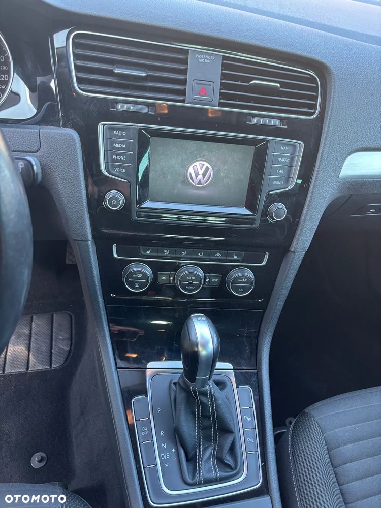 Volkswagen Golf 1.4 TSI BlueMotion Technology DSG Cup - 17