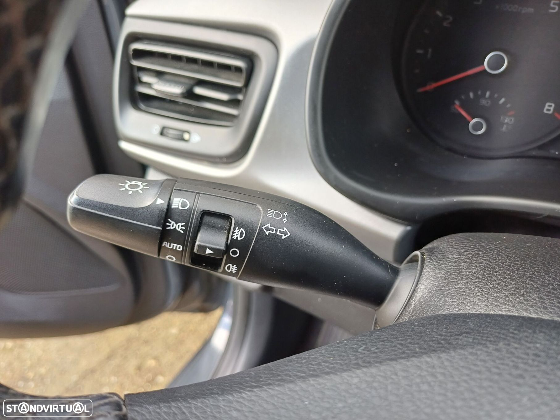 Kia Rio 1.2 CVVT Dynamic - 9
