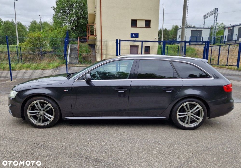 Audi A4 Avant 2.0 TDI DPF quattro S line Sportpaket - 4