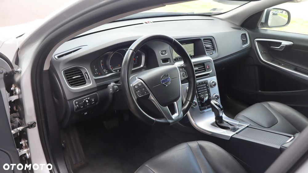 Volvo V60 D3 Drive-E Summum - 14