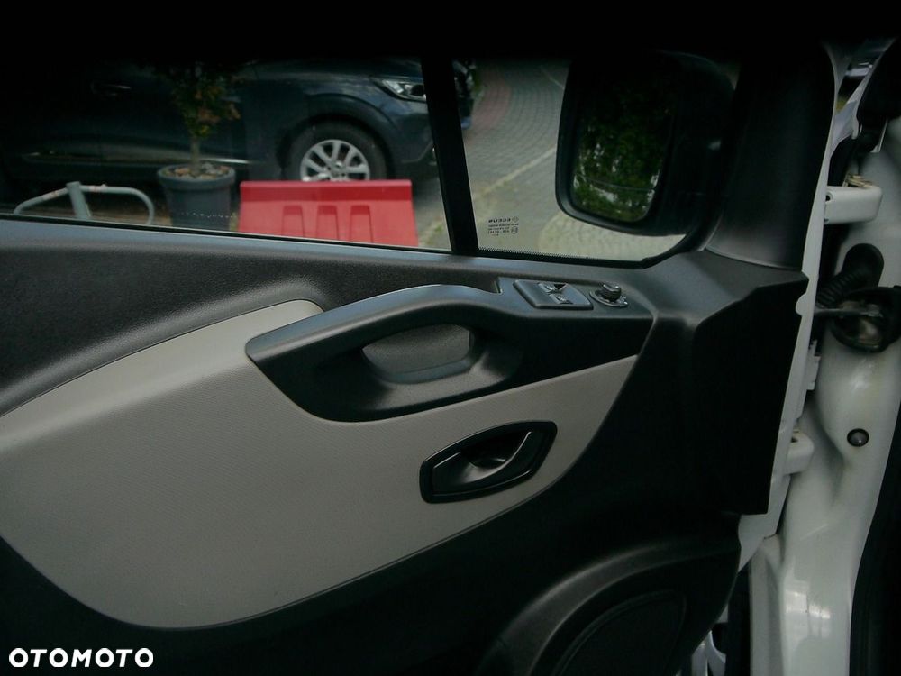 Renault Trafic Grand Combi Authentique - 30