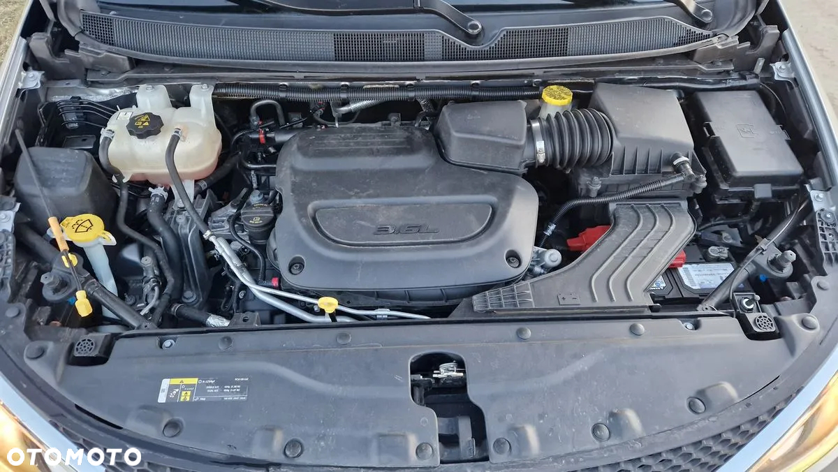 Chrysler Pacifica - 6
