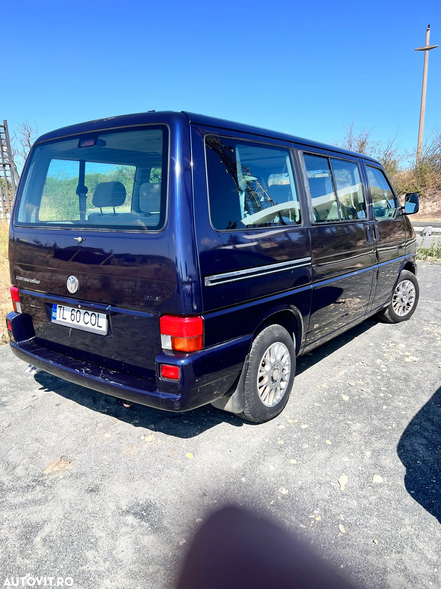 Volkswagen Caravelle - 2