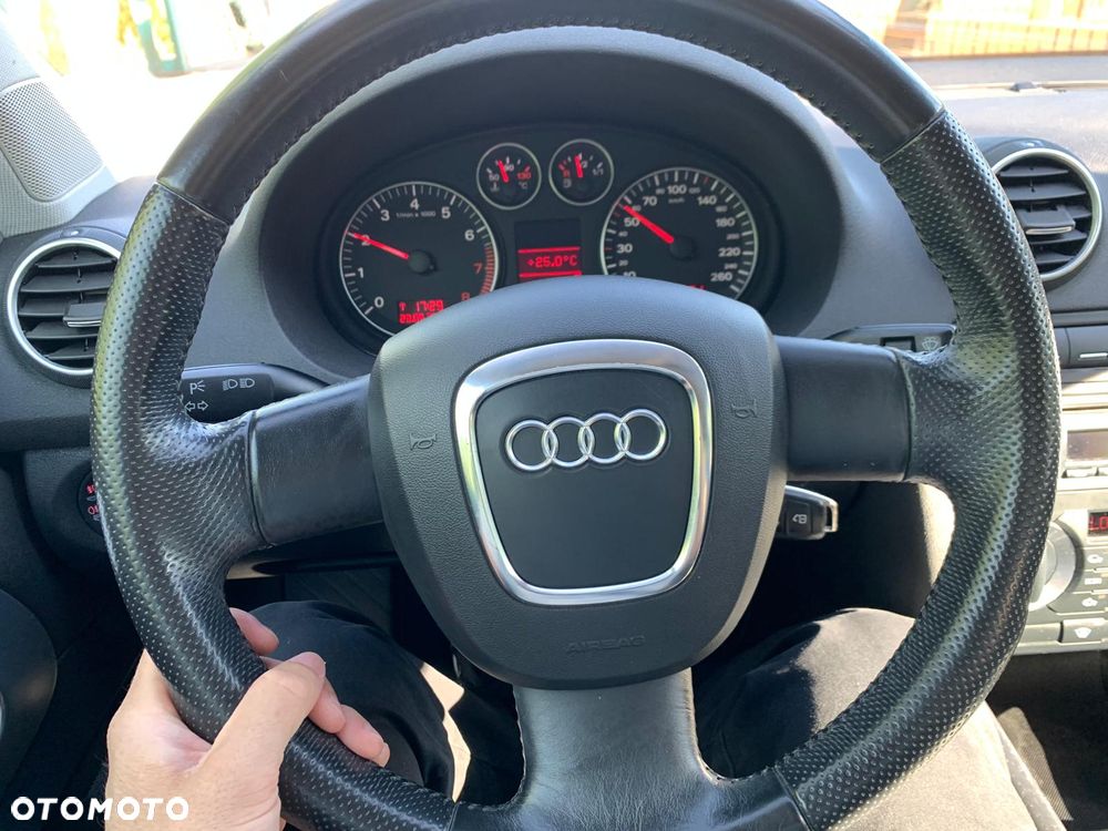 Audi A3 3-drzwiowe 1.6 Ambiente - 30