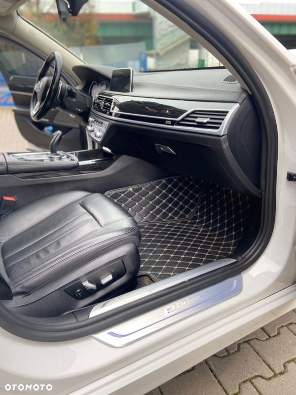 BMW Seria 7 - 15
