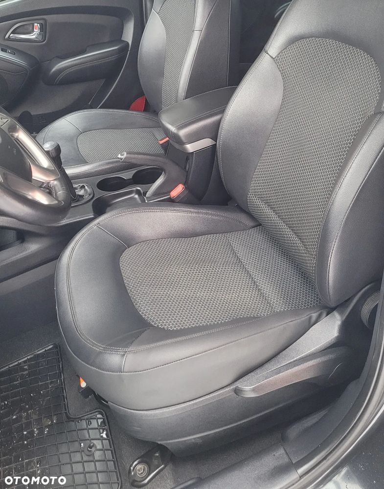 Hyundai ix35 2.0 Premium 2WD - 11