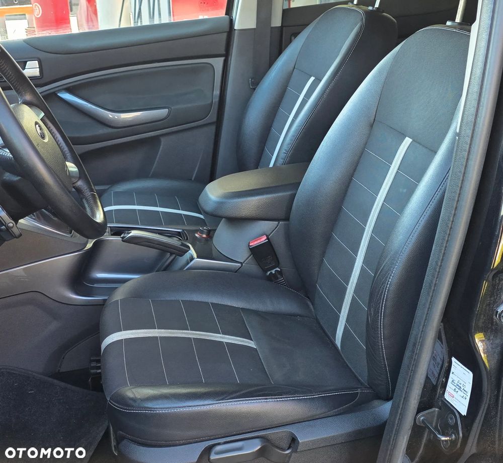 Ford Kuga 2.0 TDCi 4x4 Titanium - 6