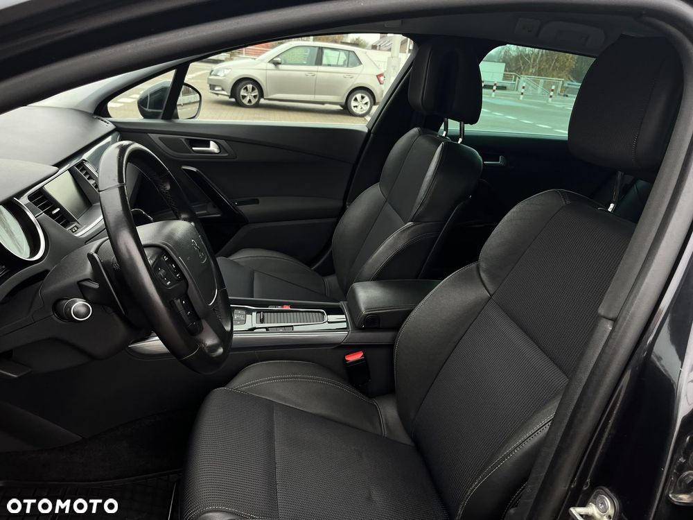 Peugeot 508 2.0 BlueHDi Allure S&S - 32