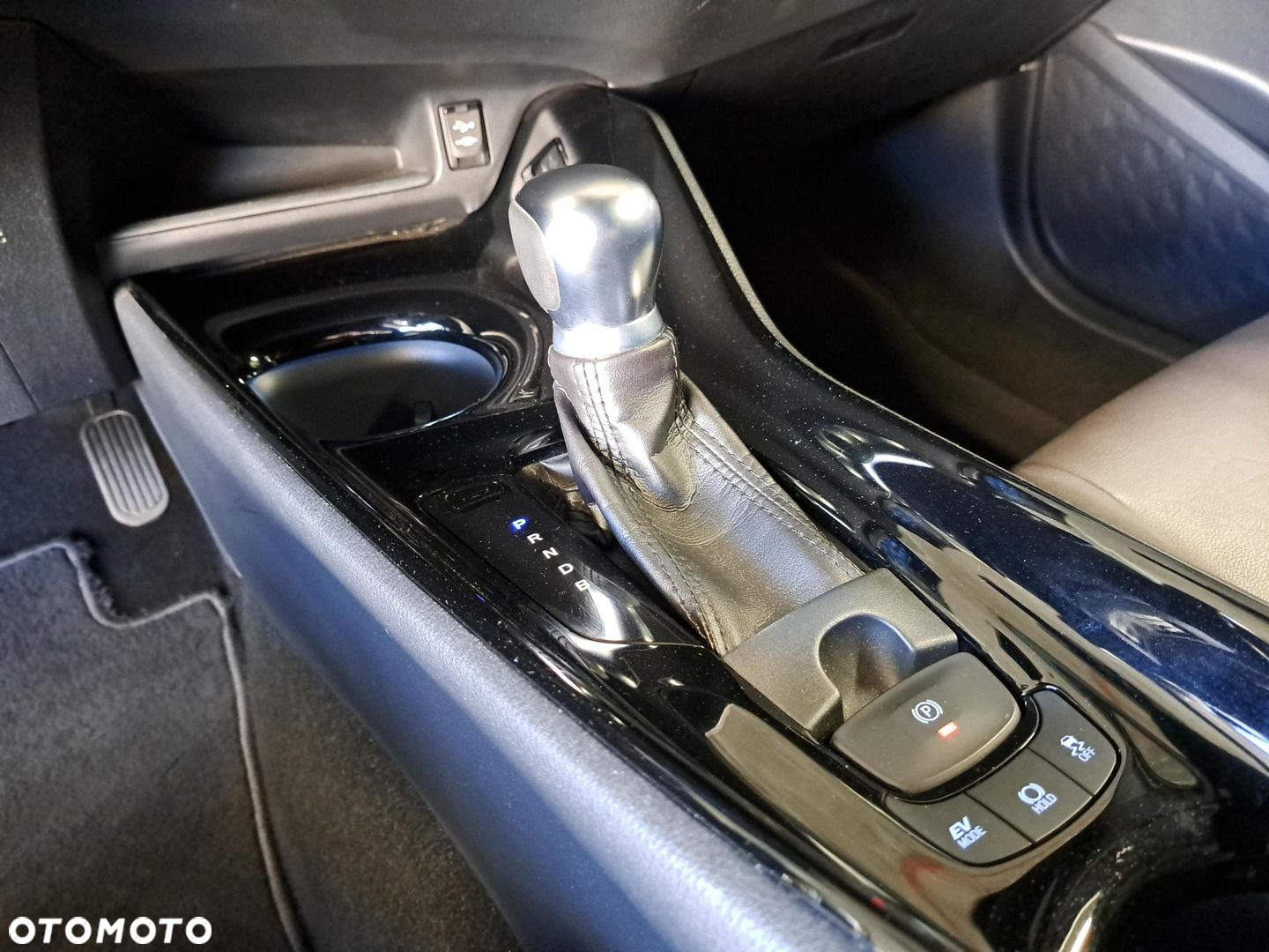 Toyota C-HR 1.8 Hybrid Prestige - 25