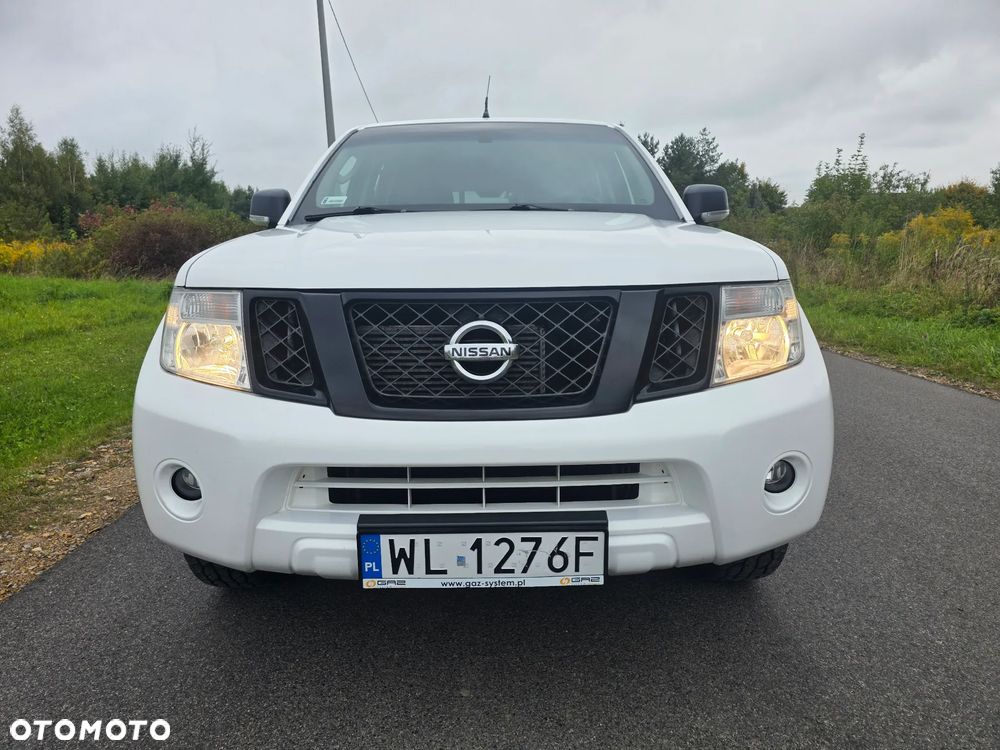 Nissan Navara 2.5 D SE - 25