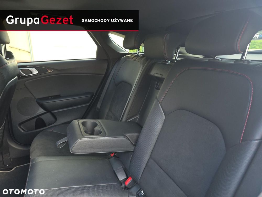 Kia ProCeed 1.6 T-GDI GT DCT - 16