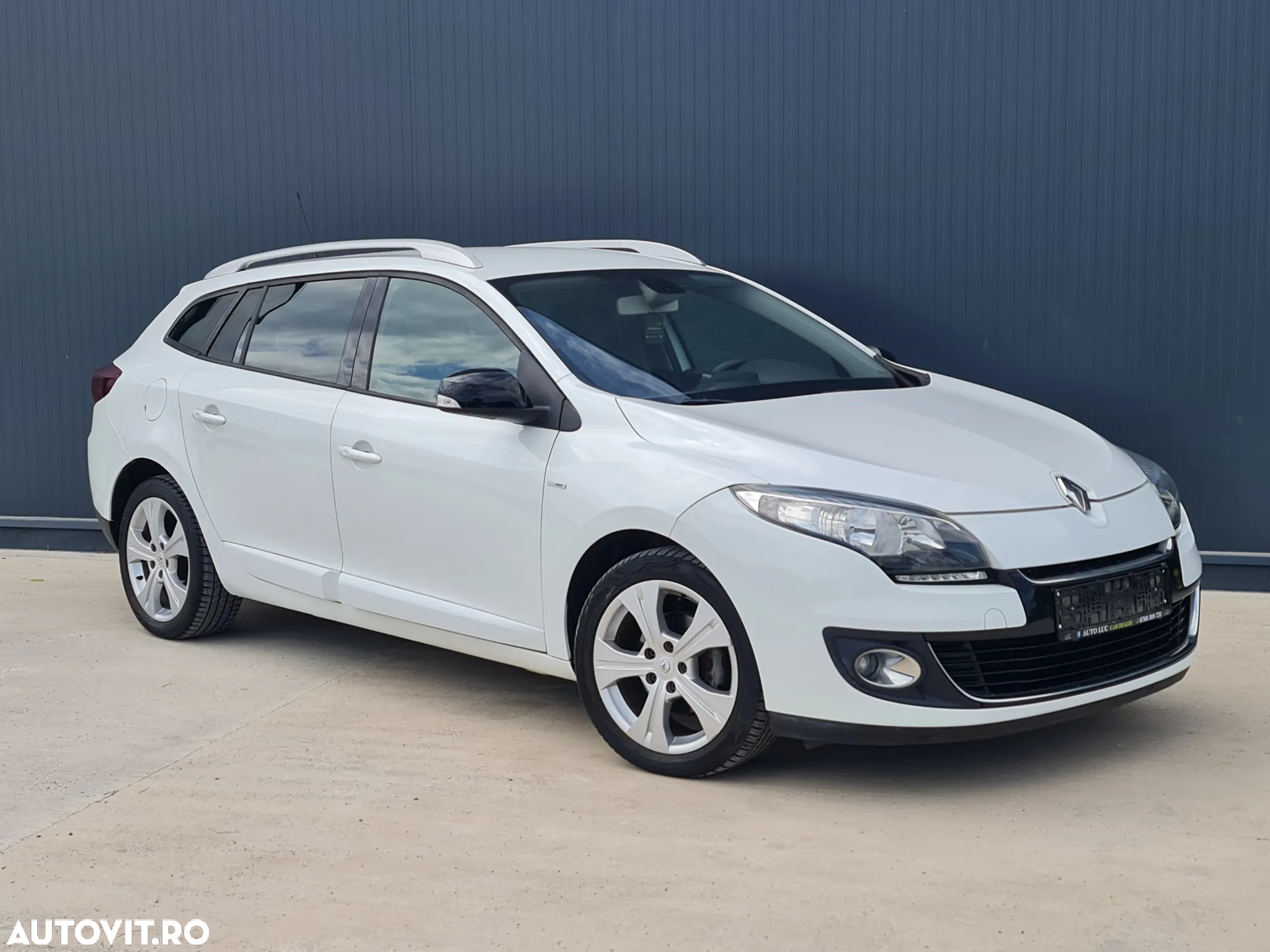 Renault Megane ENERGY dCi 110 Start & Stop Bose Edition - 2