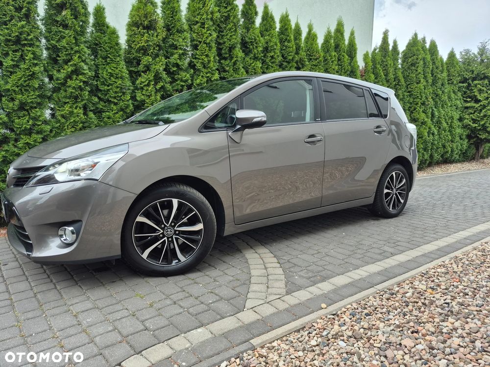 Toyota Verso 1.8 Prestige EU5 MS - 11
