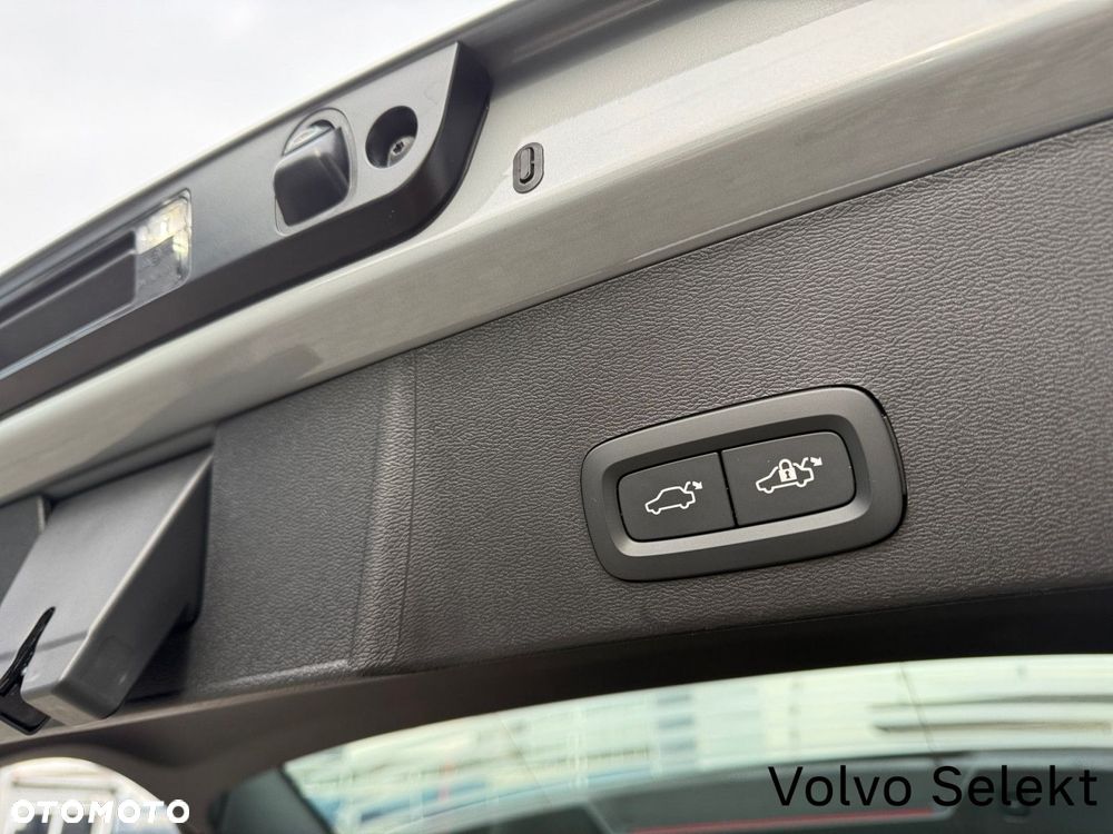 Volvo XC 40 - 32