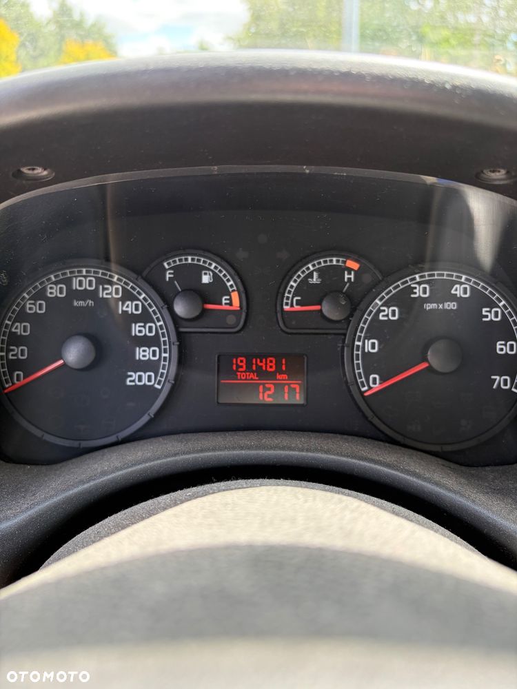 Fiat Punto 1.2 8V - 7