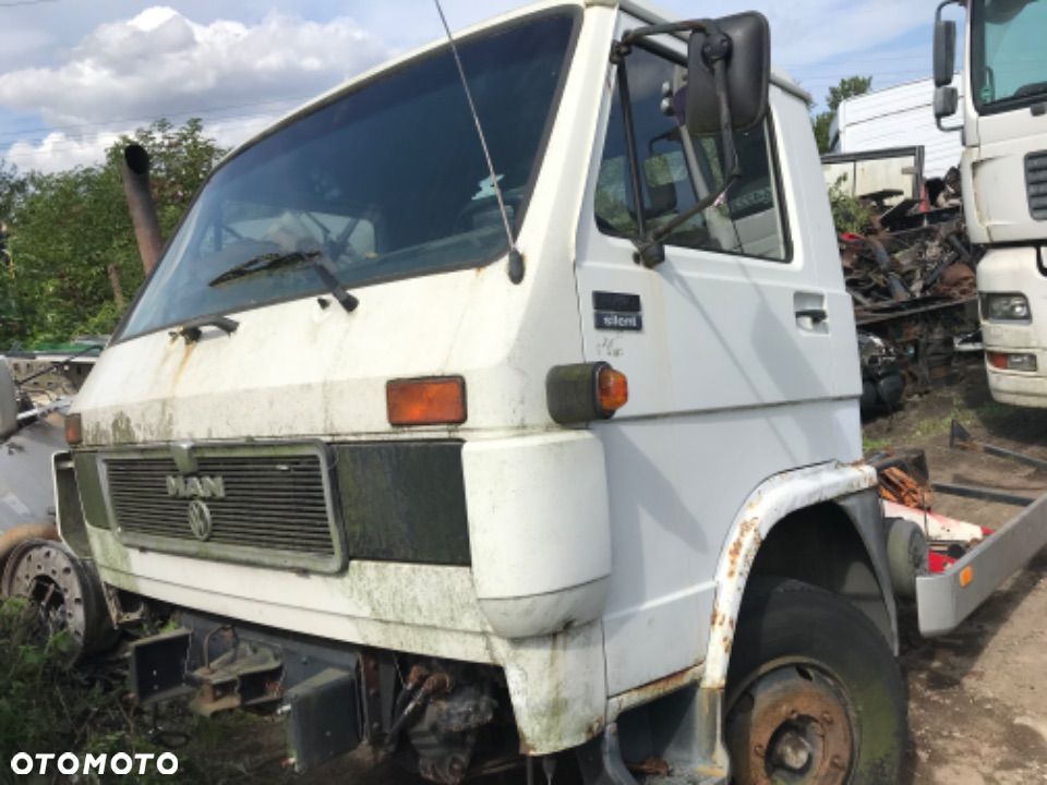 Kabina MAN L90 8-150 8-136 4x4 silnik skrzynia biegow most resor - 1