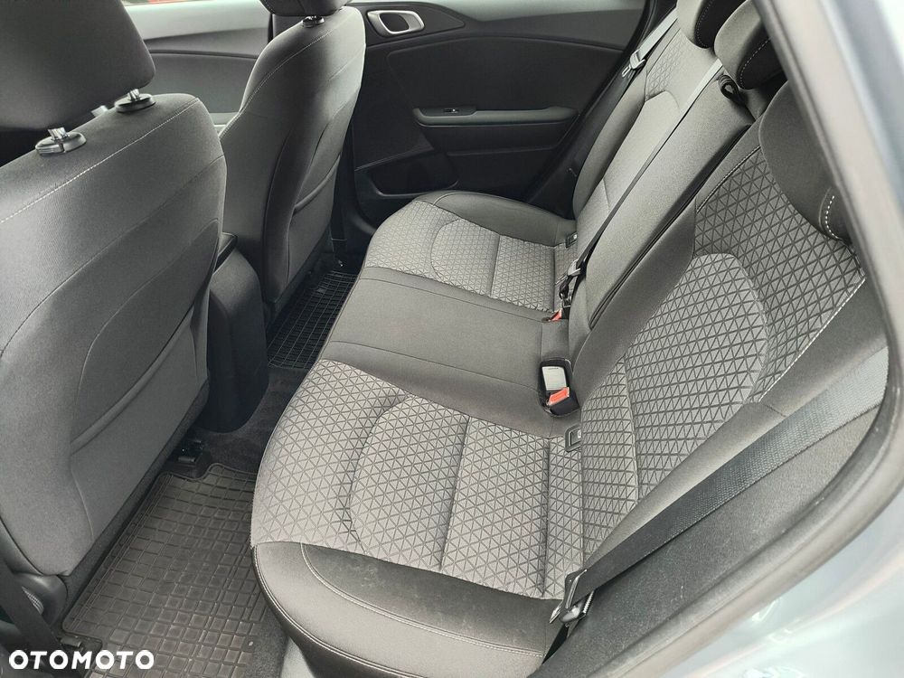 Kia Ceed - 19