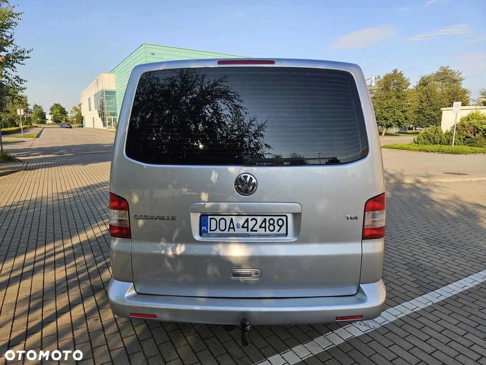 Volkswagen Caravelle - 5