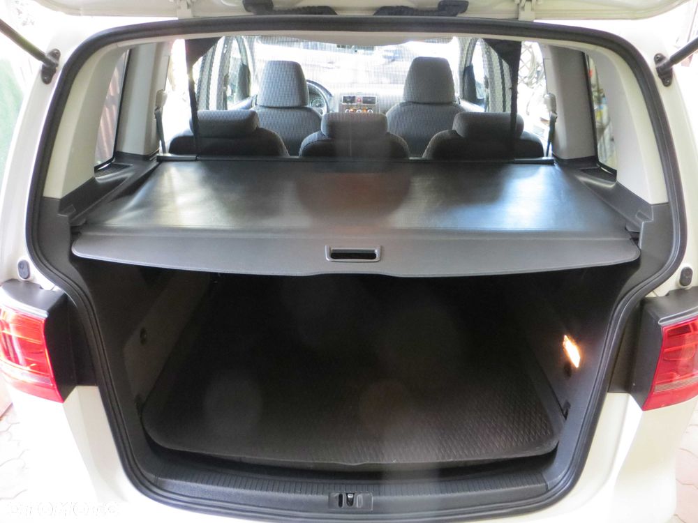 Volkswagen Touran - 8