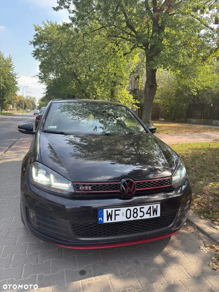 Volkswagen Golf - 2