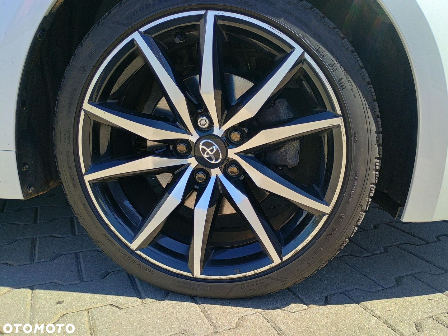 Toyota Corolla - 10