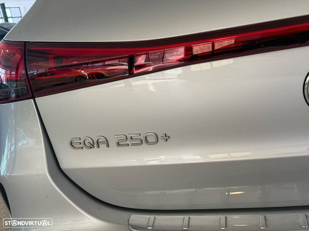 Mercedes-Benz EQA 250+ AMG Line - 15