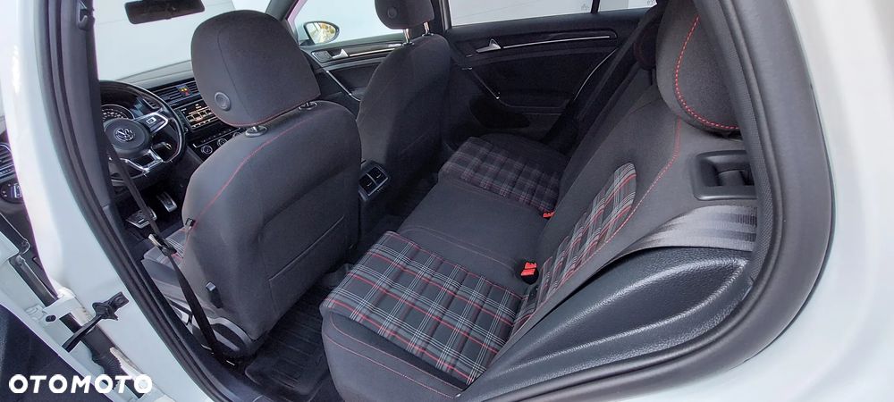 Volkswagen Golf 2.0 TSI BMT GTI DSG - 22