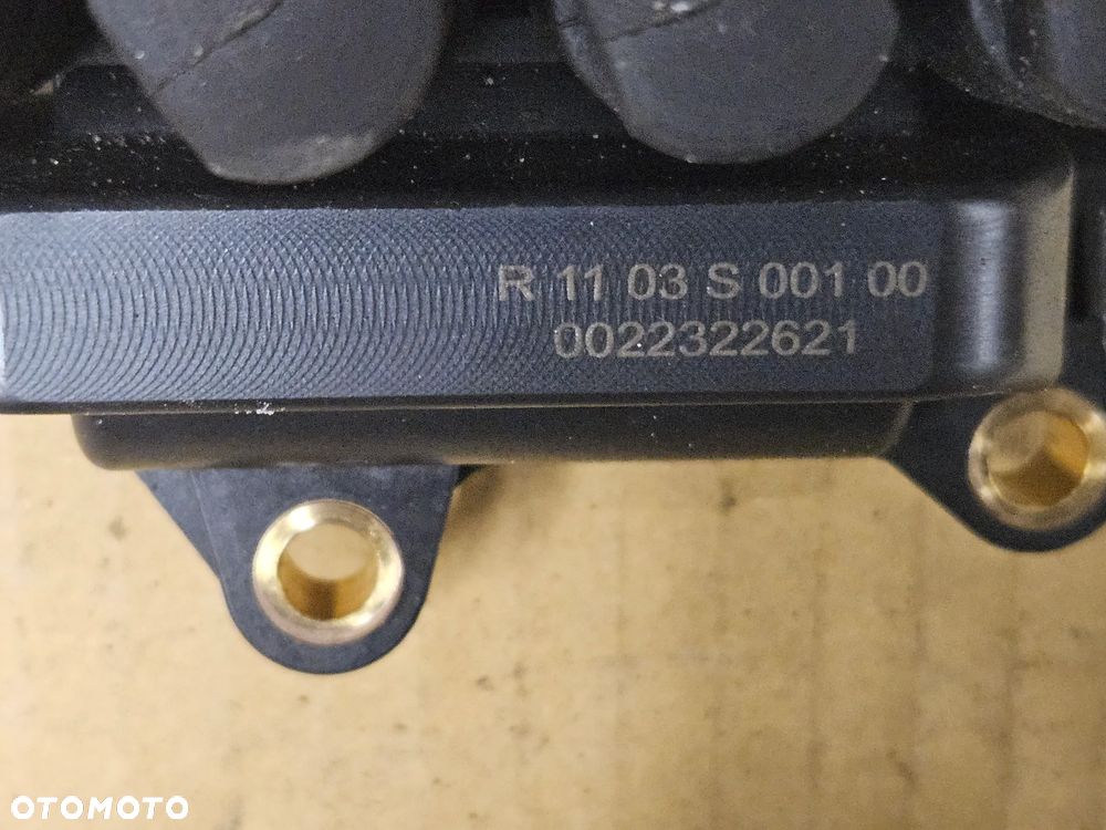 Renault Clio III 3 1.2 16V  TCE 1.2 B cewka zapłonowa D4F - 10