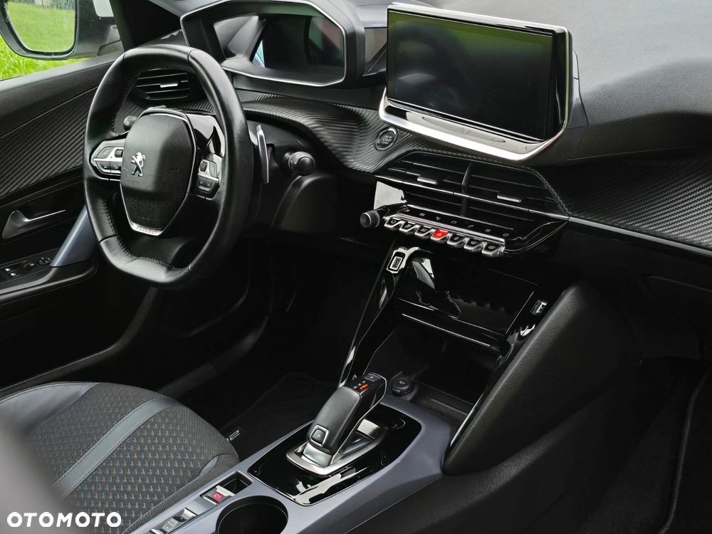 Peugeot 2008 - 10