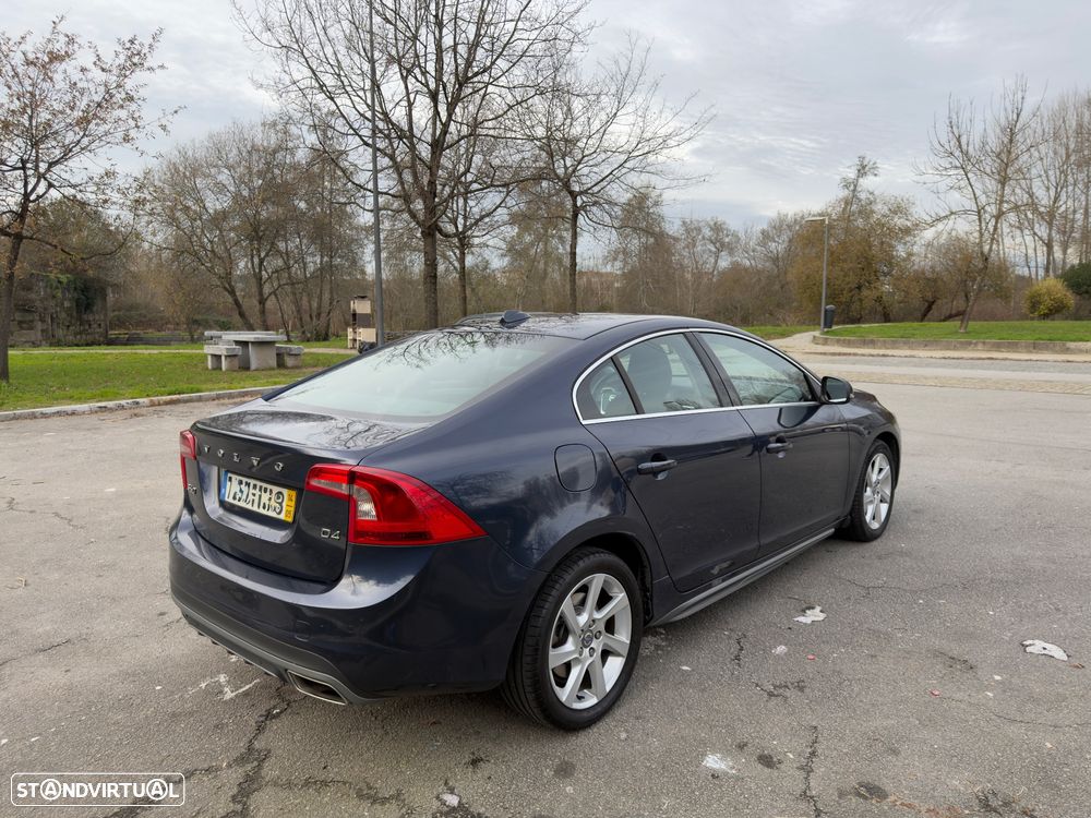 Volvo S60 2.0 D4 Momentum Geartronic - 5