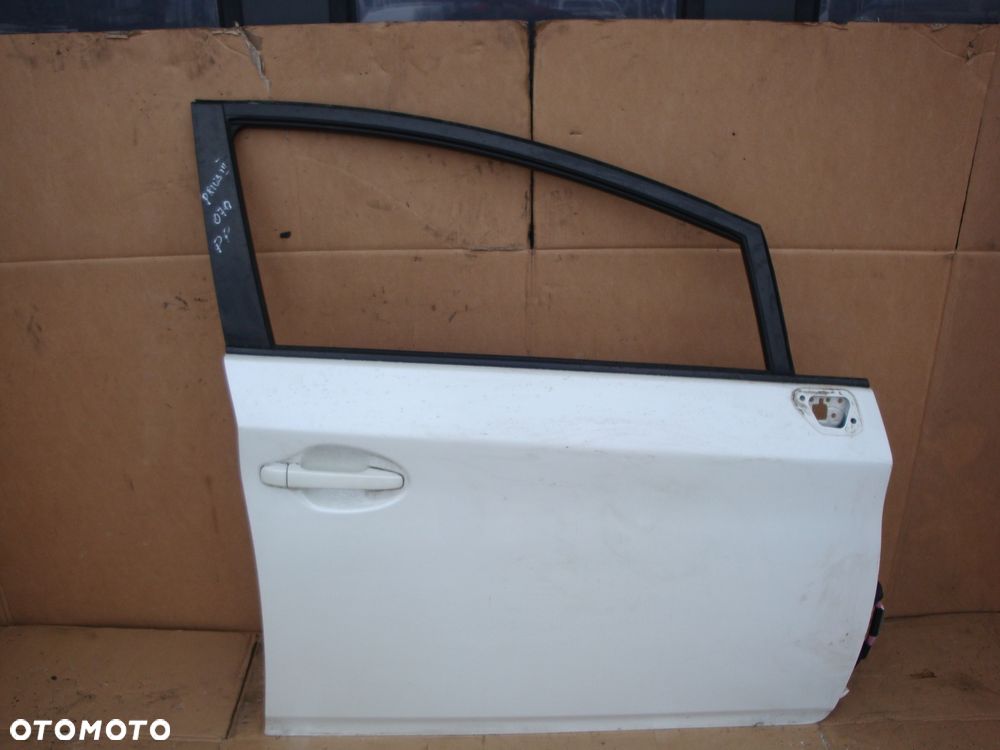 TOYOTA PRIUS III DRZWI PRAWE PRZEDNIE LAKIER 070 - 1