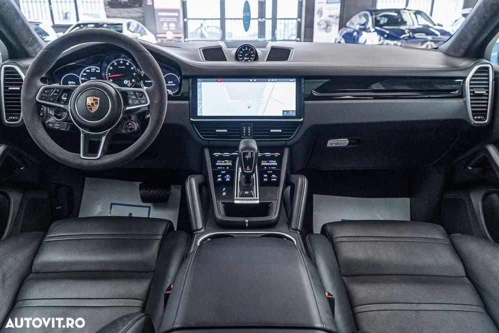 Porsche Cayenne Coupe - 35