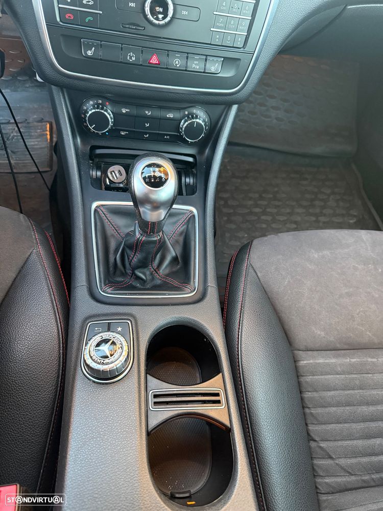 Mercedes-Benz CLA 180 CDI AMG Line - 13