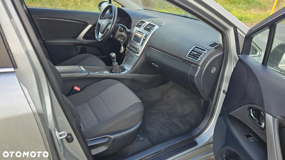 Toyota Avensis Touring Sports 1.6 - 8