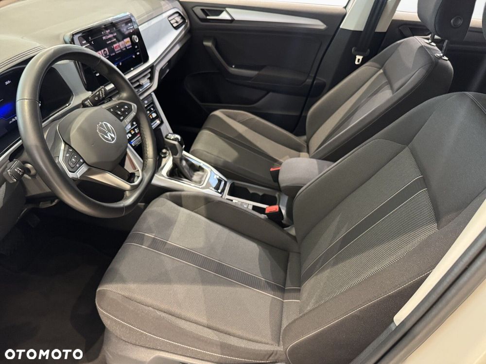 Volkswagen T-Roc - 11