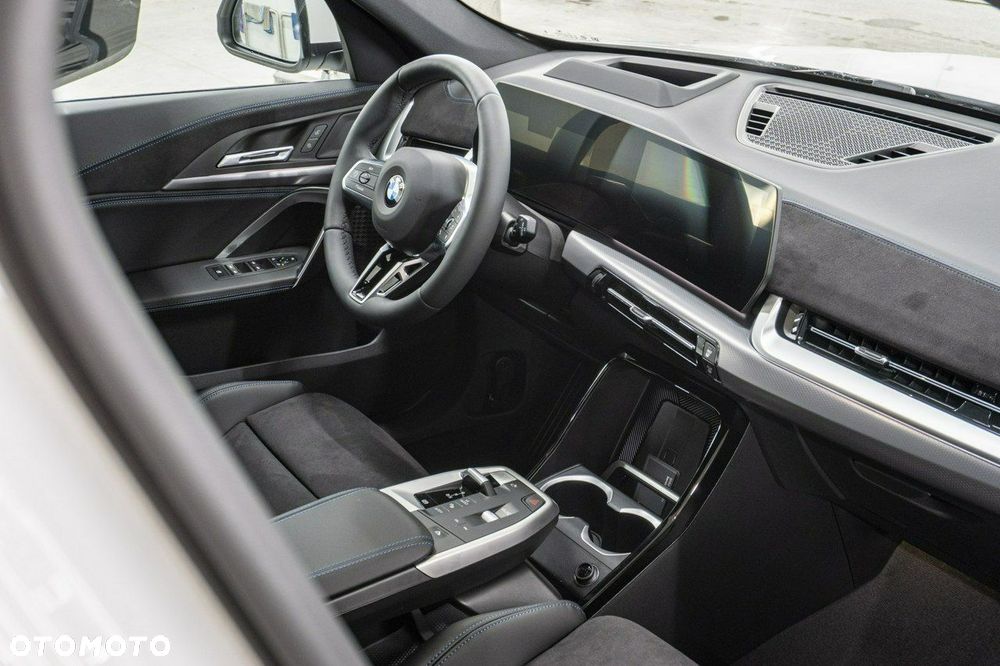 BMW X1 sDrive18i - 19