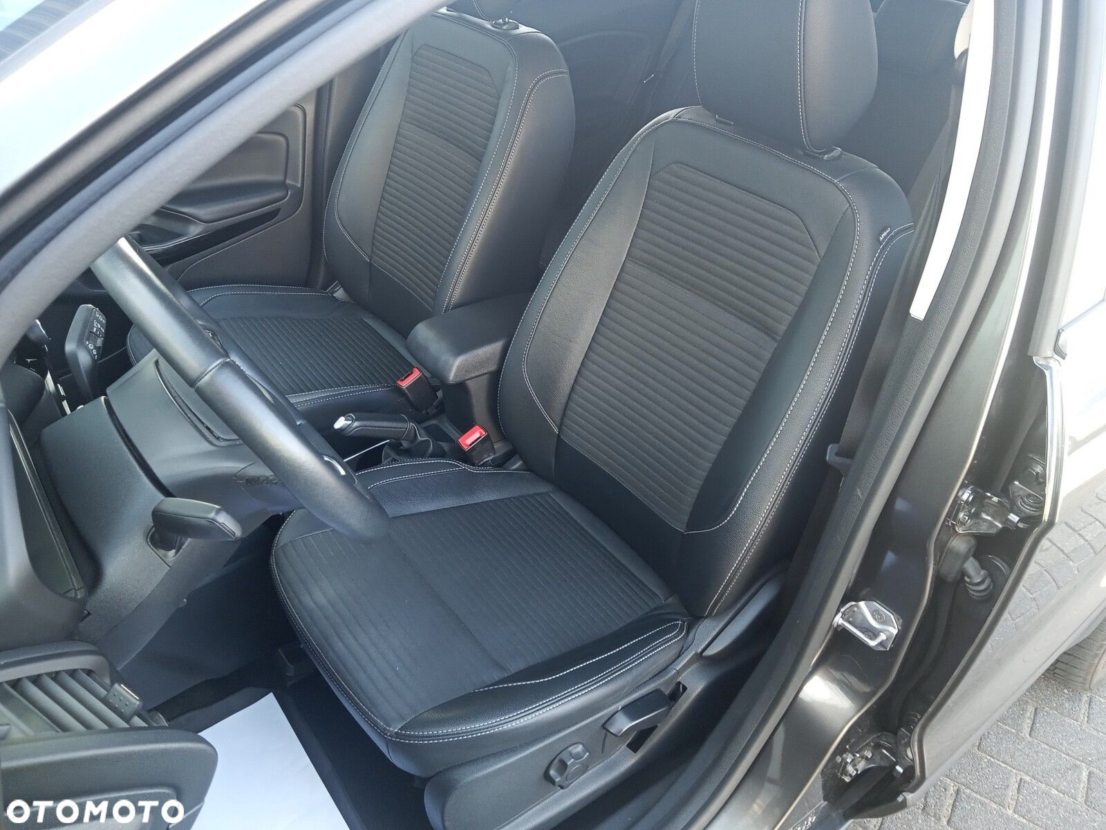 Ford EcoSport - 12