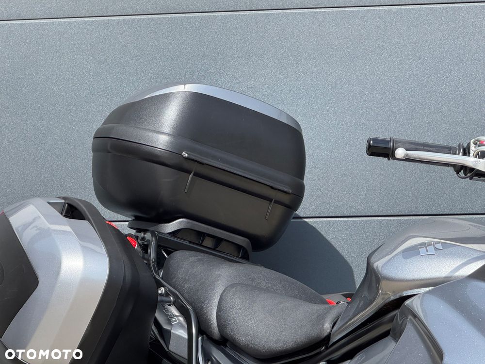 Suzuki GSX - 4