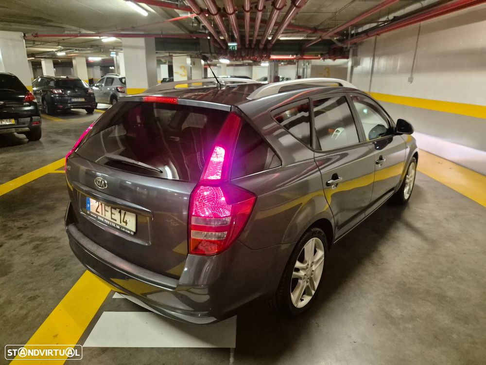 Kia Ceed SW 1.6 CRDi LX - 13