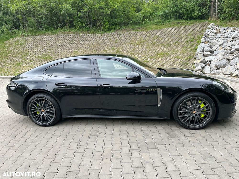 Porsche Panamera - 4
