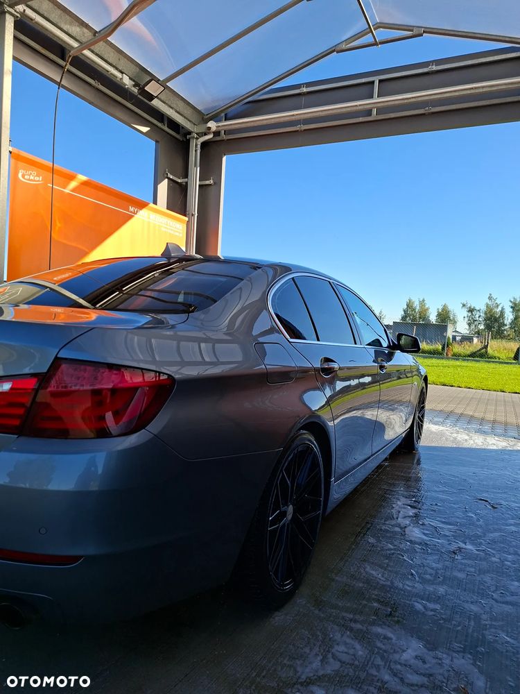 BMW Seria 5 535i Sport-Aut Luxury Line - 5