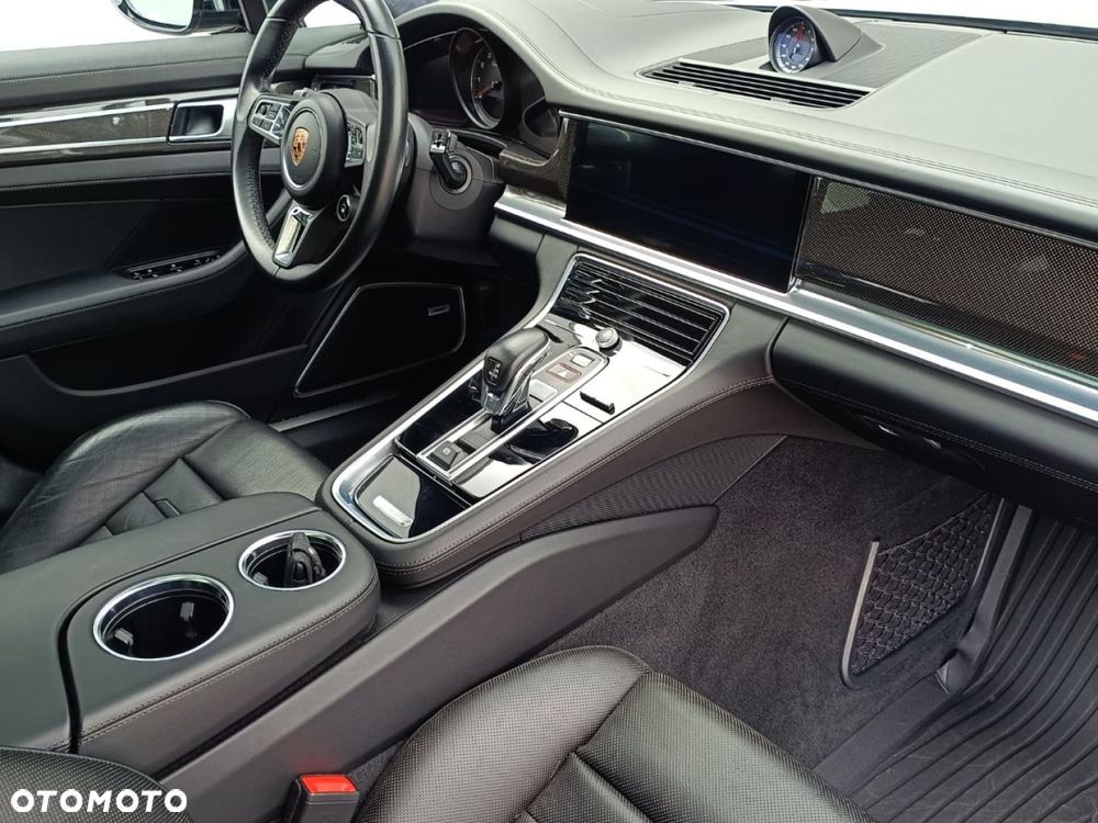 Porsche Panamera - 29